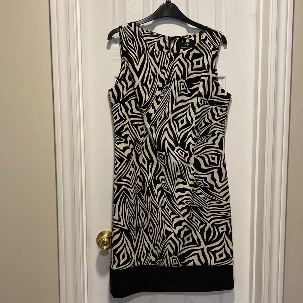 NWOT - Ronni Nicole Black Cream Sleeveless Boatneck Cocktail Dress - Sz 10